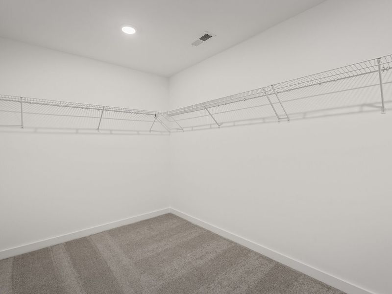 Spacious, unfurnished interior of a new home in Calista Farms, White House (Image 30).