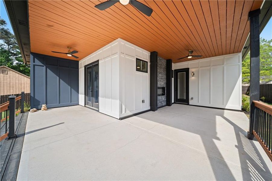 Exterior details and patio area of a home in , Acworth (Image 3).