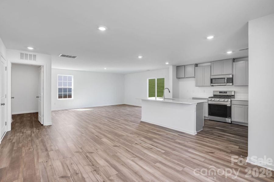 Spacious, unfurnished interior of a new home in Cleveland Hill, Shelby (Image 16).
