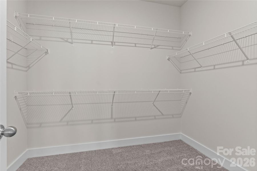 Spacious, unfurnished interior of a new home in Sierra Ridge, Gastonia (Image 20).
