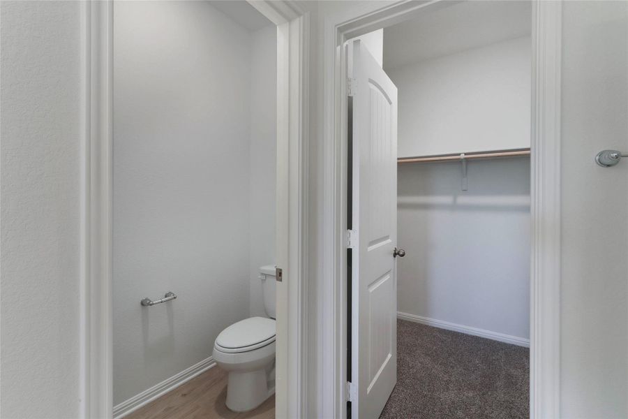 Spacious, unfurnished interior of a new home in Bar W Ranch, Leander (Image 14). Spacious, unfurnished interior of a new home in Bar W Ranch, Leander (Image 14).