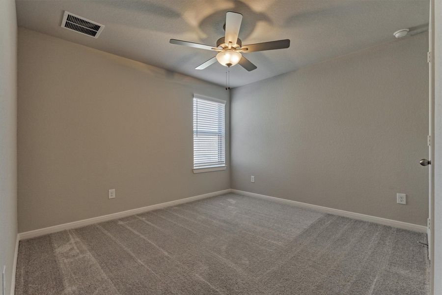 Spacious, unfurnished interior of a new home in The Highlands 40', Porter (Image 19).