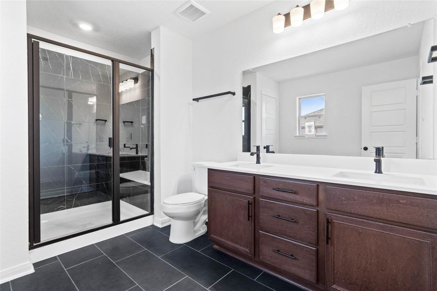 Furnished interior view inside a new home in Olympia Falls, Fresno (Image 11). Furnished interior view inside a new home in Olympia Falls, Fresno (Image 11).