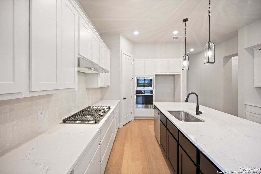 Furnished interior view inside a new home in Homestead, Schertz (Image 6).