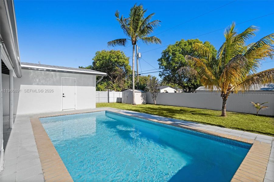 Exterior details and patio area of a home in , Cutler Bay (Image 23).