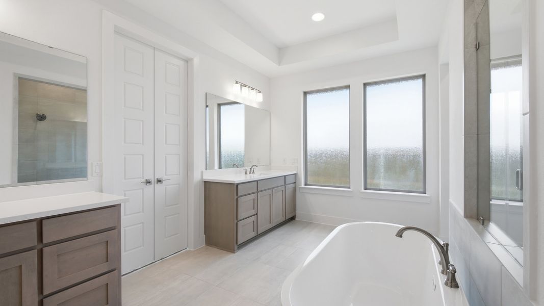 Furnished interior view inside a new home in Hillstead, Lavon (Image 16).