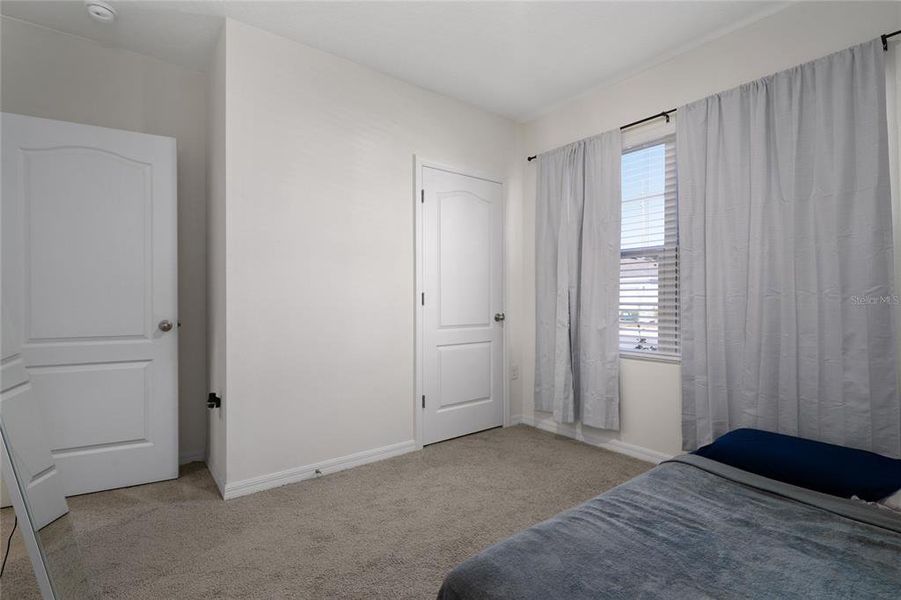 Spacious, unfurnished interior of a new home in , Umatilla (Image 22).