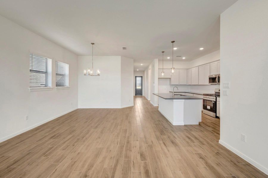 Spacious, unfurnished interior of a new home in Austin Point, Richmond (Image 19).