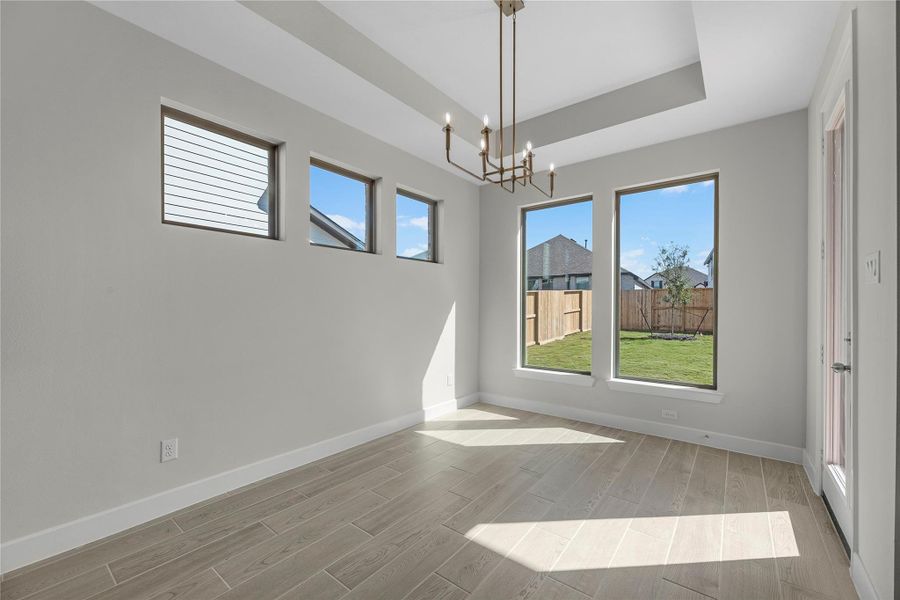 Representative image. Features, selections and colors may vary.