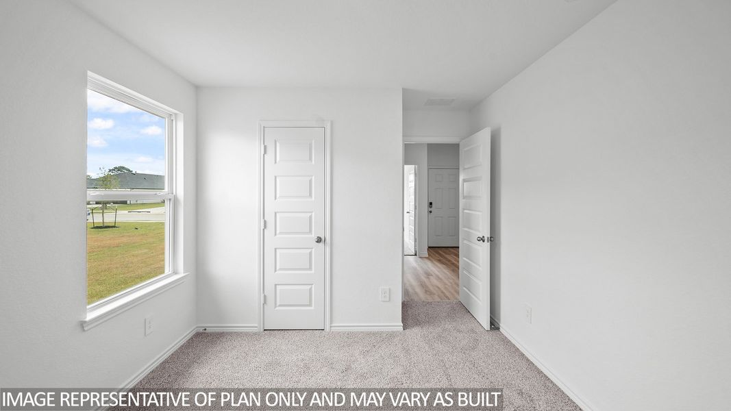 Representative unfurnished interior of a home built from the Gaven by D.R. Horton in Reserve at Mallard Lakes, Orange (Image 22).