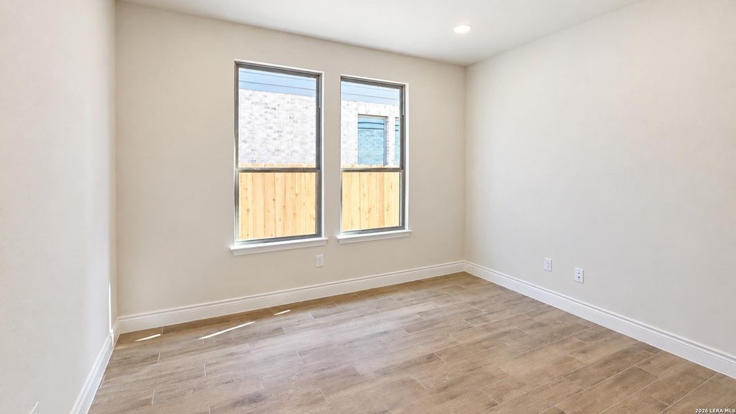 Spacious, unfurnished interior of a new home in Legacy at Lake Dunlap, New Braunfels (Image 19).