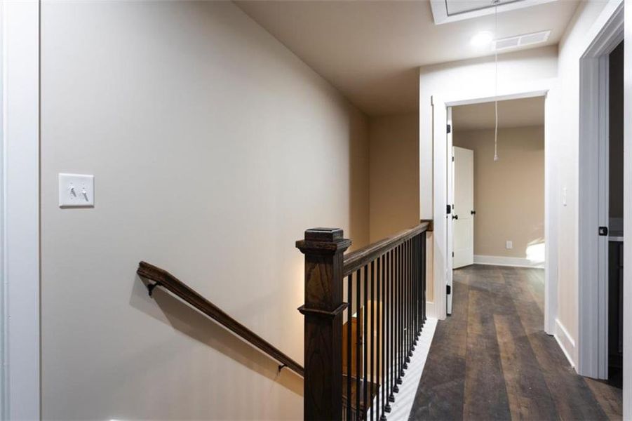 Spacious, unfurnished interior of a new home in , Oxford (Image 26).