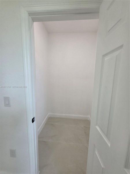 Spacious, unfurnished interior of a new home in , Lehigh Acres (Image 30).