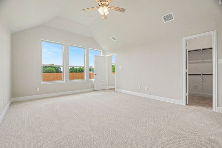 Spacious, unfurnished interior of a new home in Cole Crossing Estates, DeSoto (Image 26).