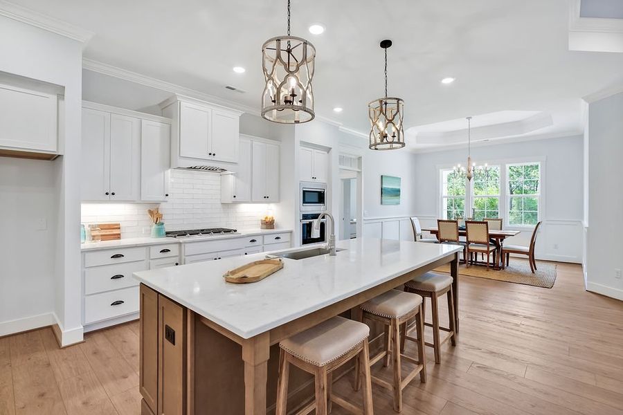 Jonesport, Kitchen & Dining