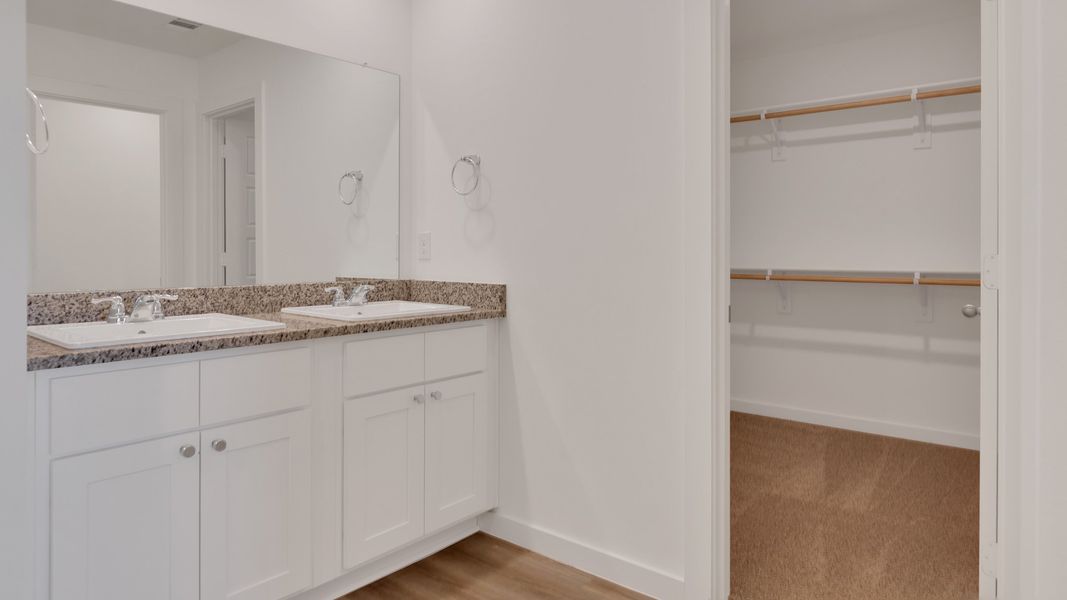 Image 20 of a home in Everest Heights.