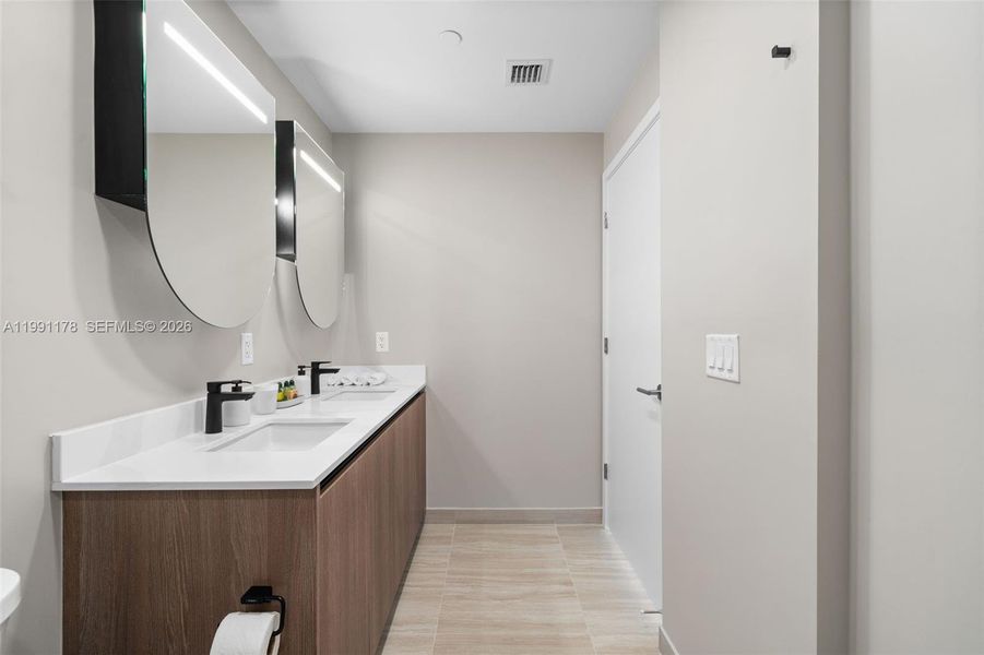 Furnished interior view inside a new home in 72 Park, Miami Beach (Image 16).