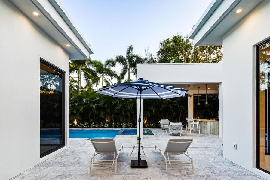 334 NE 3rd St Boca Raton FL-75