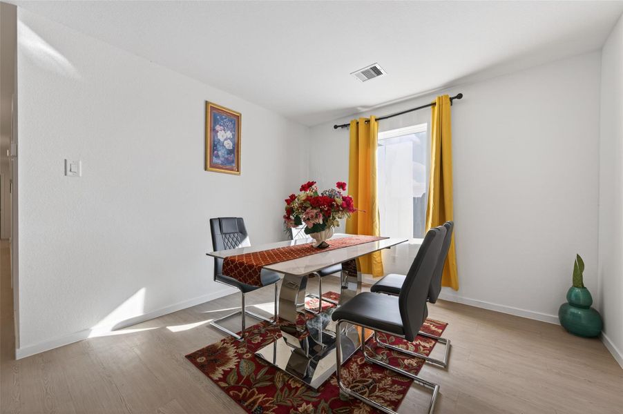 Furnished interior view inside a new home in The Grand Prairie: Watermill Collection, Hockley (Image 14).