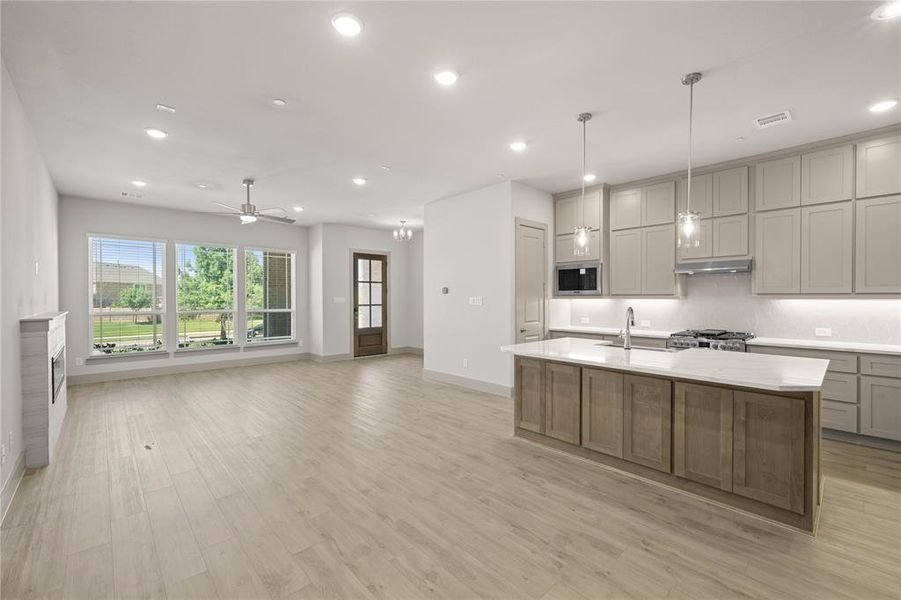 Furnished interior view inside a new home in , Farmers Branch (Image 11).
