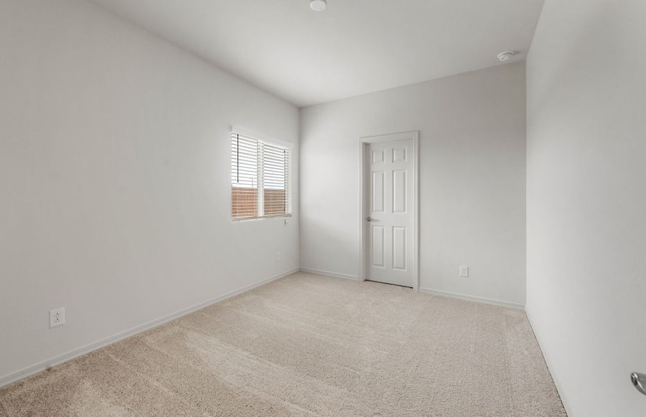 Spacious, unfurnished interior of a new home in Hayden Estates, Buckeye (Image 21). Spacious, unfurnished interior of a new home in Hayden Estates, Buckeye (Image 21).
