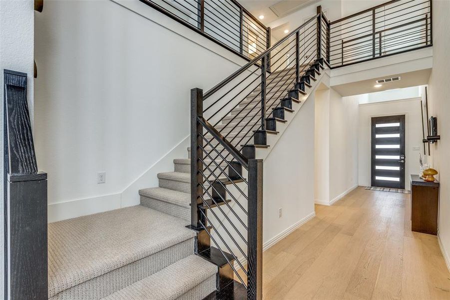 Spacious, unfurnished interior of a new home in Lilyana - 50s, Celina (Image 21).