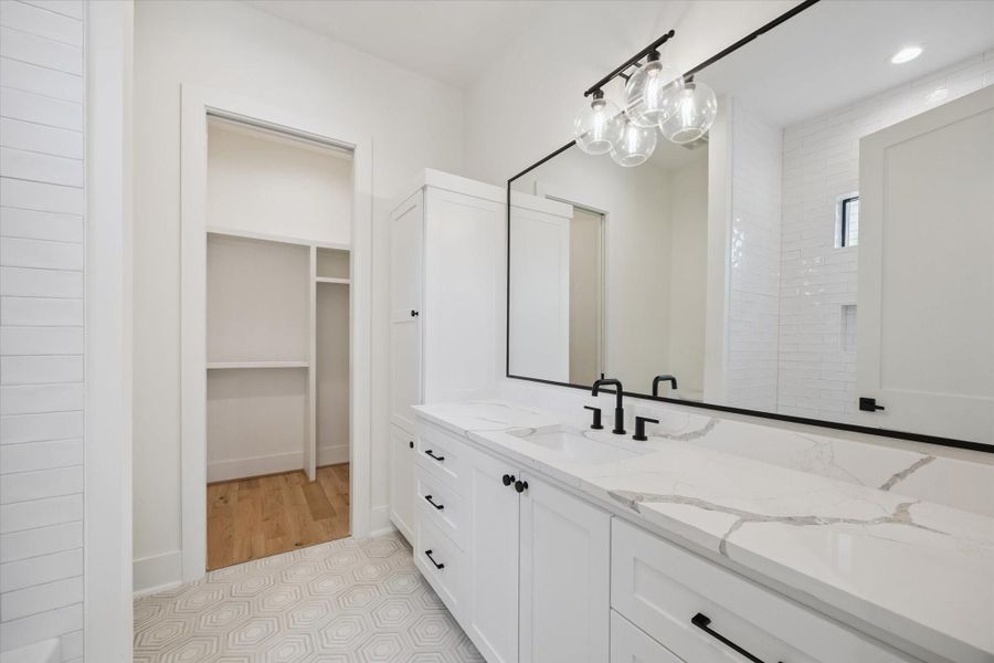 Secondary Bathroom with nice size closet. Secondary Bathroom with nice size closet.