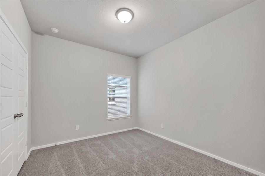 Spacious, unfurnished interior of a new home in Rollingbrook Estates, Baytown (Image 29).