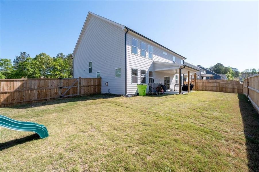 Exterior details and patio area of a home in , Dallas (Image 34).