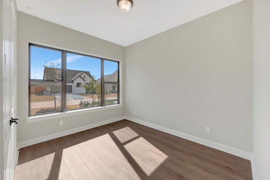 Spacious, unfurnished interior of a new home in Kresston - Enclave Collection, Magnolia (Image 23).