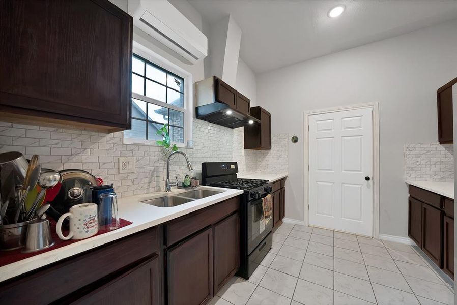 Furnished interior view inside a new home in , Fate (Image 5).