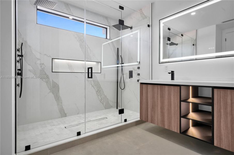 Image 38 of a home in .