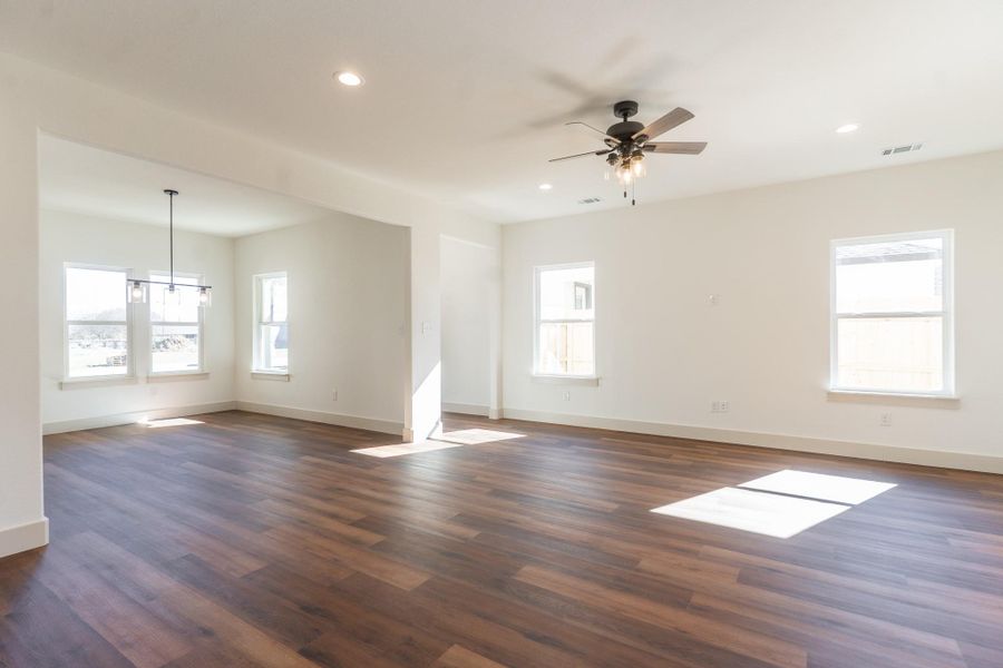 Spacious, unfurnished interior of a new home in , Smithville (Image 17).