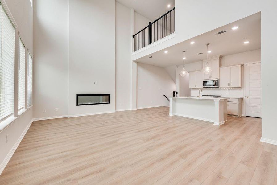 Spacious, unfurnished interior of a new home in , Frisco (Image 18).