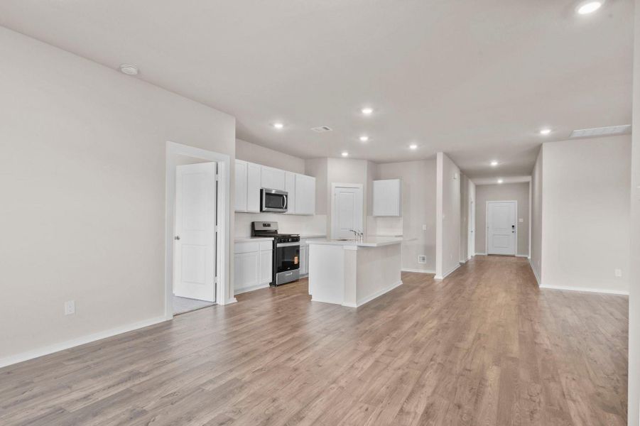 Spacious, unfurnished interior of a new home in Windrose Green, Angleton (Image 15). Spacious, unfurnished interior of a new home in Windrose Green, Angleton (Image 15).