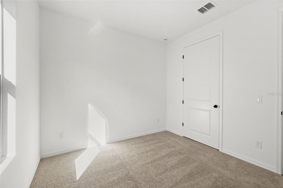 Spacious, unfurnished interior of a new home in , Kissimmee (Image 26).
