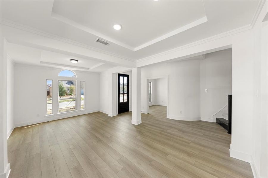 07. 1028 Little Gull - Dining (2)