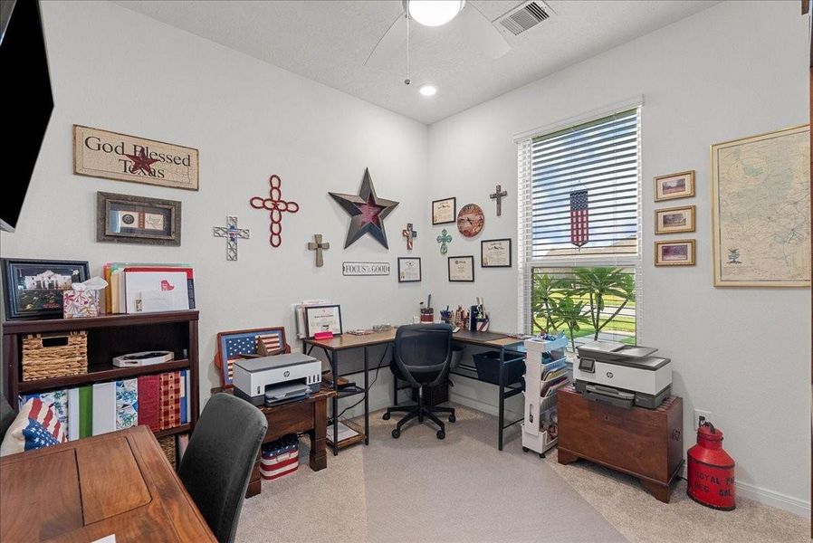 Furnished interior view inside a new home in , Alvin (Image 16). Furnished interior view inside a new home in , Alvin (Image 16).