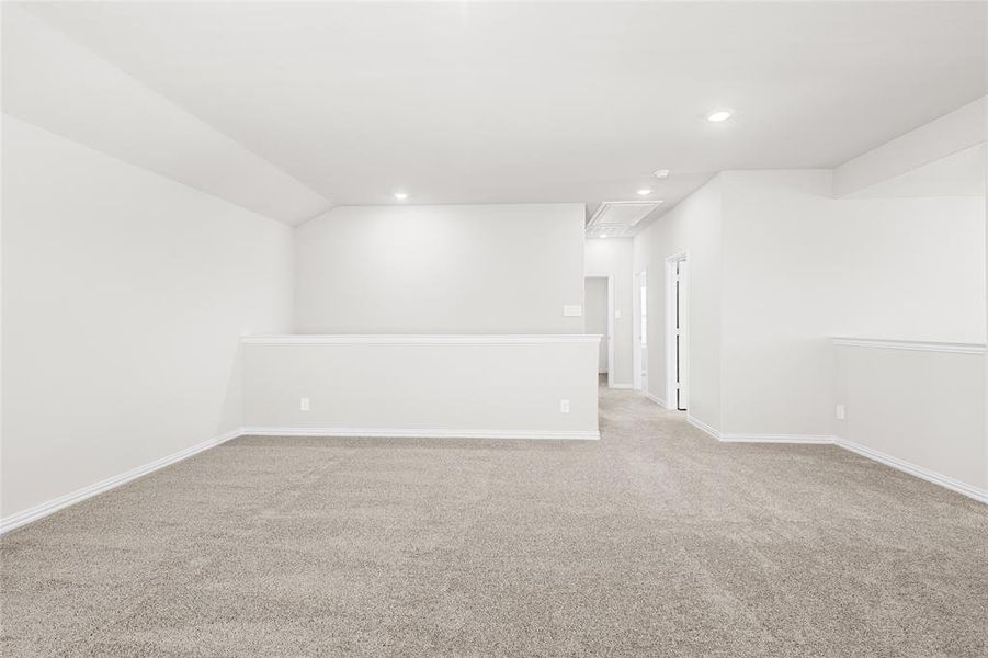 Spacious, unfurnished interior of a new home in Stratton Place, Greenville (Image 28).