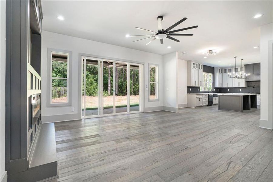 Spacious, unfurnished interior of a new home in , Oxford (Image 23).