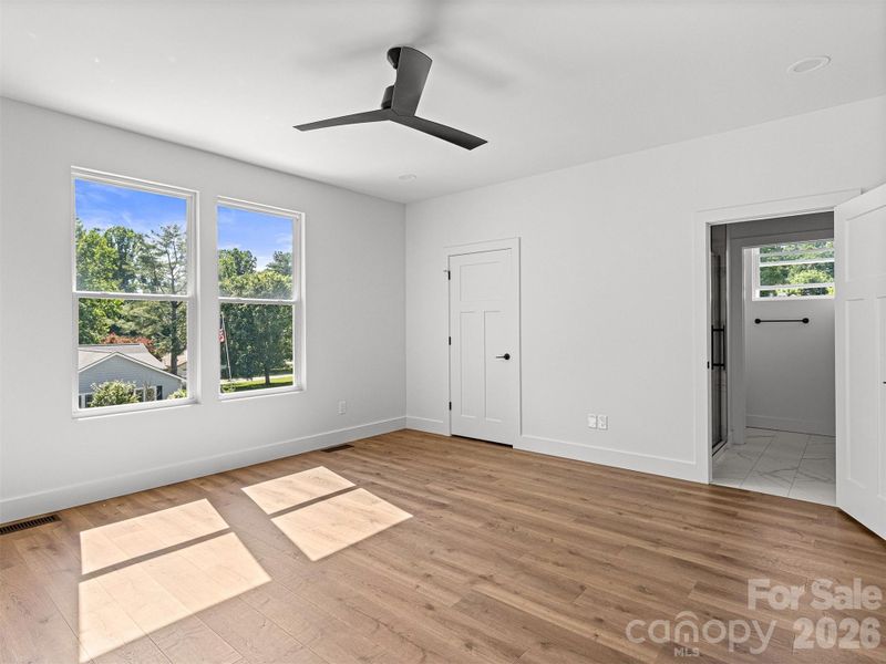 MASTER BEDROOM WITH WALK-IN CLSOET AND ENSUITE