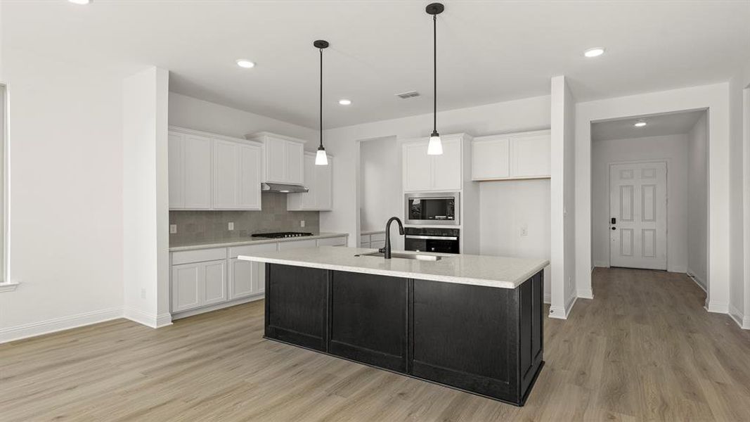 07. 736 Grand Dale - Kitchen (2)