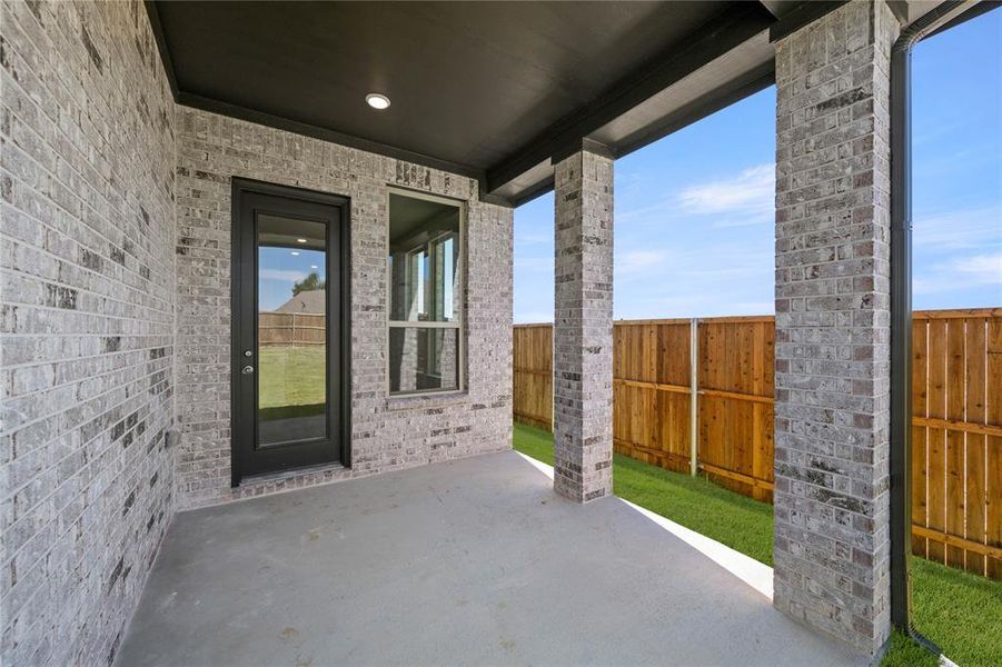 Spacious, unfurnished interior of a new home in Country Hollow Sales Phase 1, Aledo (Image 22).