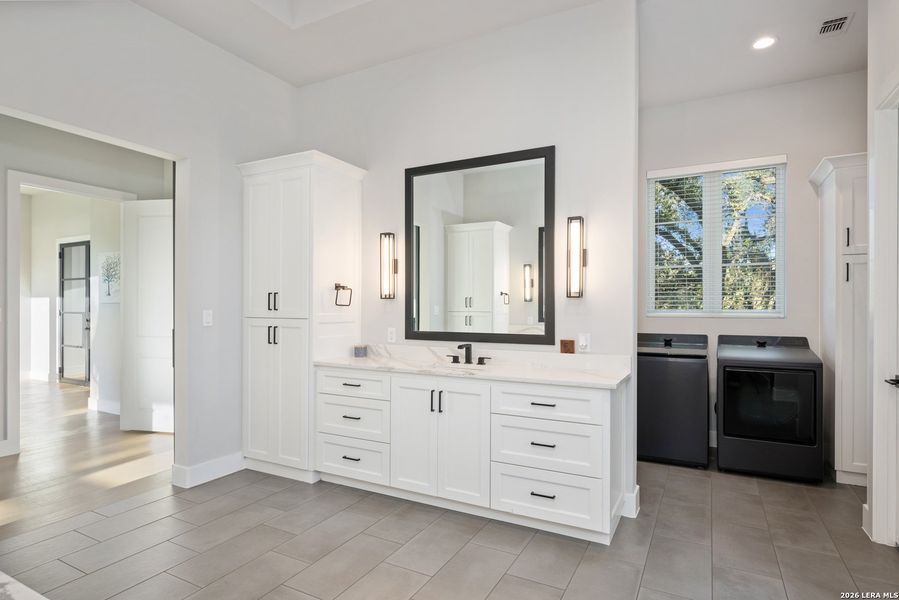 Furnished interior view inside a new home in , Bulverde (Image 10).