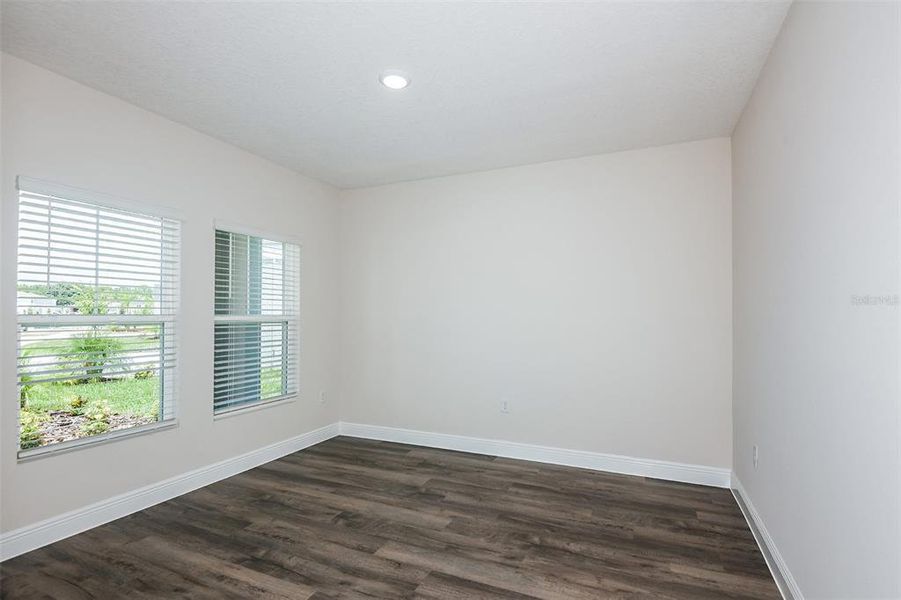 Spacious, unfurnished interior of a new home in Pasadena Landing, Wesley Chapel (Image 11).