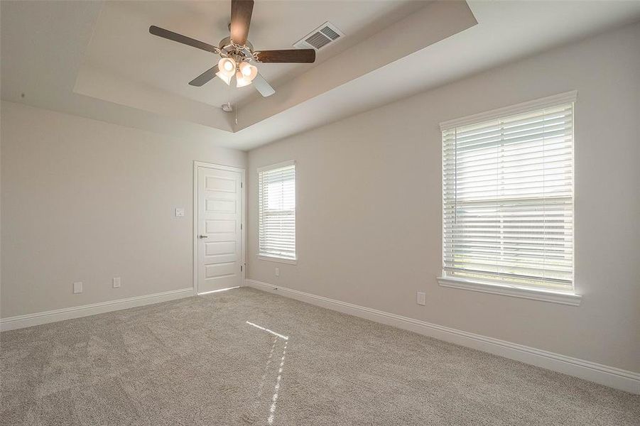 Spacious, unfurnished interior of a new home in Bayou Maison, Dickinson (Image 17). Spacious, unfurnished interior of a new home in Bayou Maison, Dickinson (Image 17).