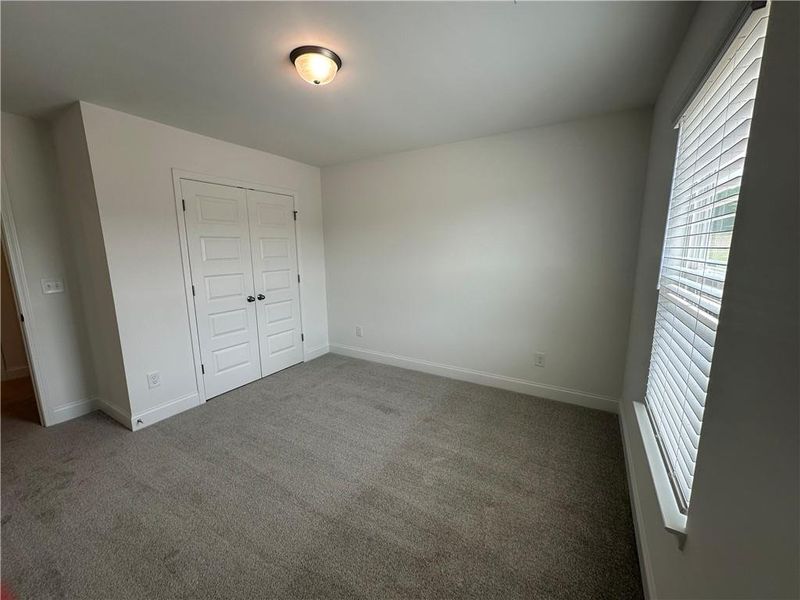Spacious, unfurnished interior of a new home in Mulberry Summit, Flowery Branch (Image 22).