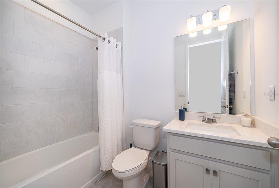 Furnished interior view inside a new home in , Minneola (Image 17).