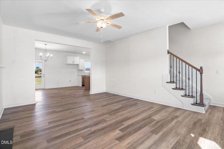 08-101 Hudson Vlg Dr-8