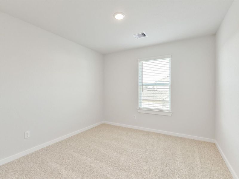 Spacious, unfurnished interior of a new home in Lakes at Black Oak, Magnolia (Image 29).